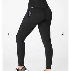 Trinity high waisted legging short  25 inseamL